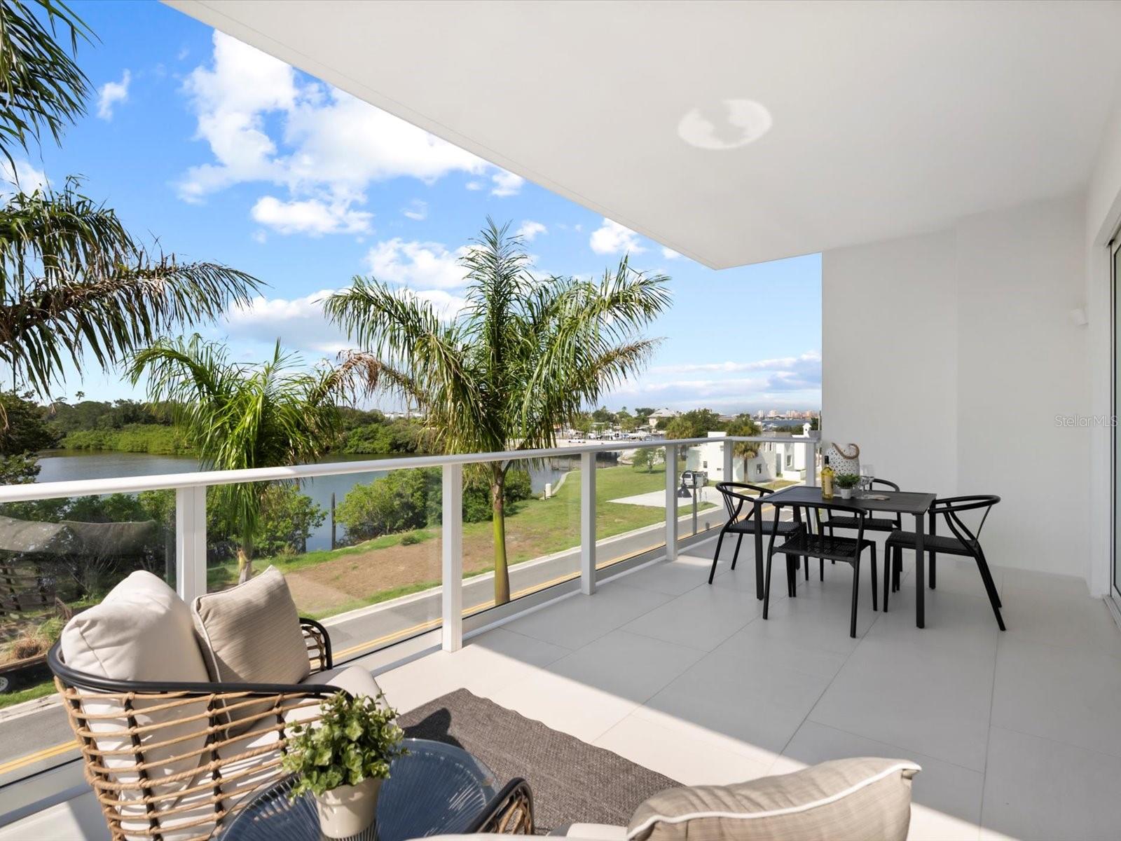 Listing photo id 23 for 1020 Sunset Point Road 213