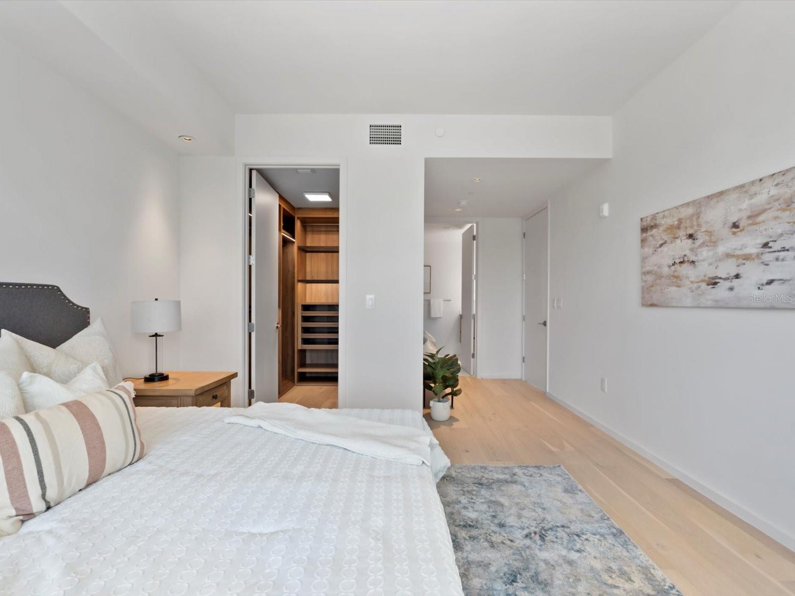 Listing photo id 33 for 1020 Sunset Point Road 213