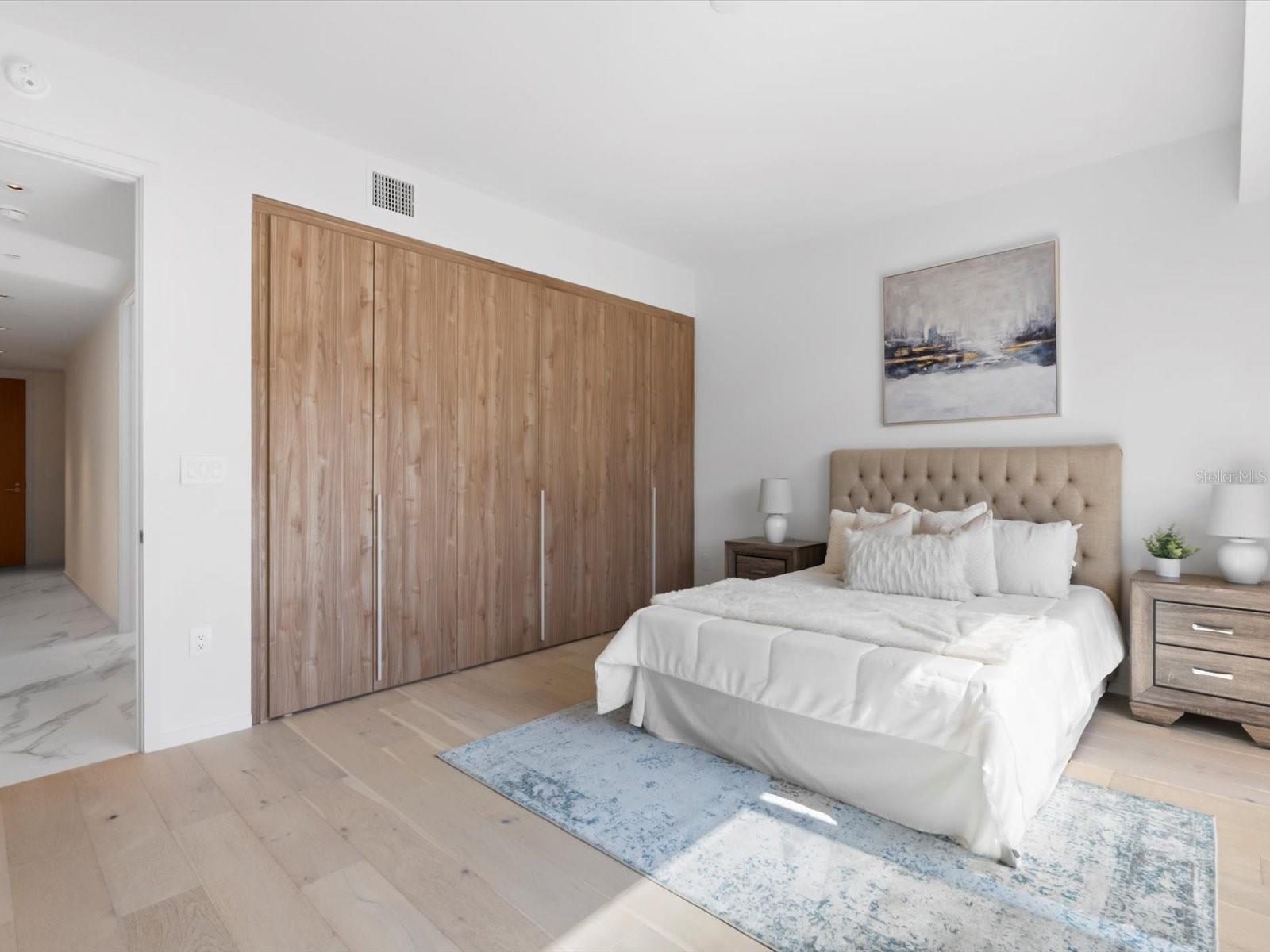 Listing photo id 41 for 1020 Sunset Point Road 213