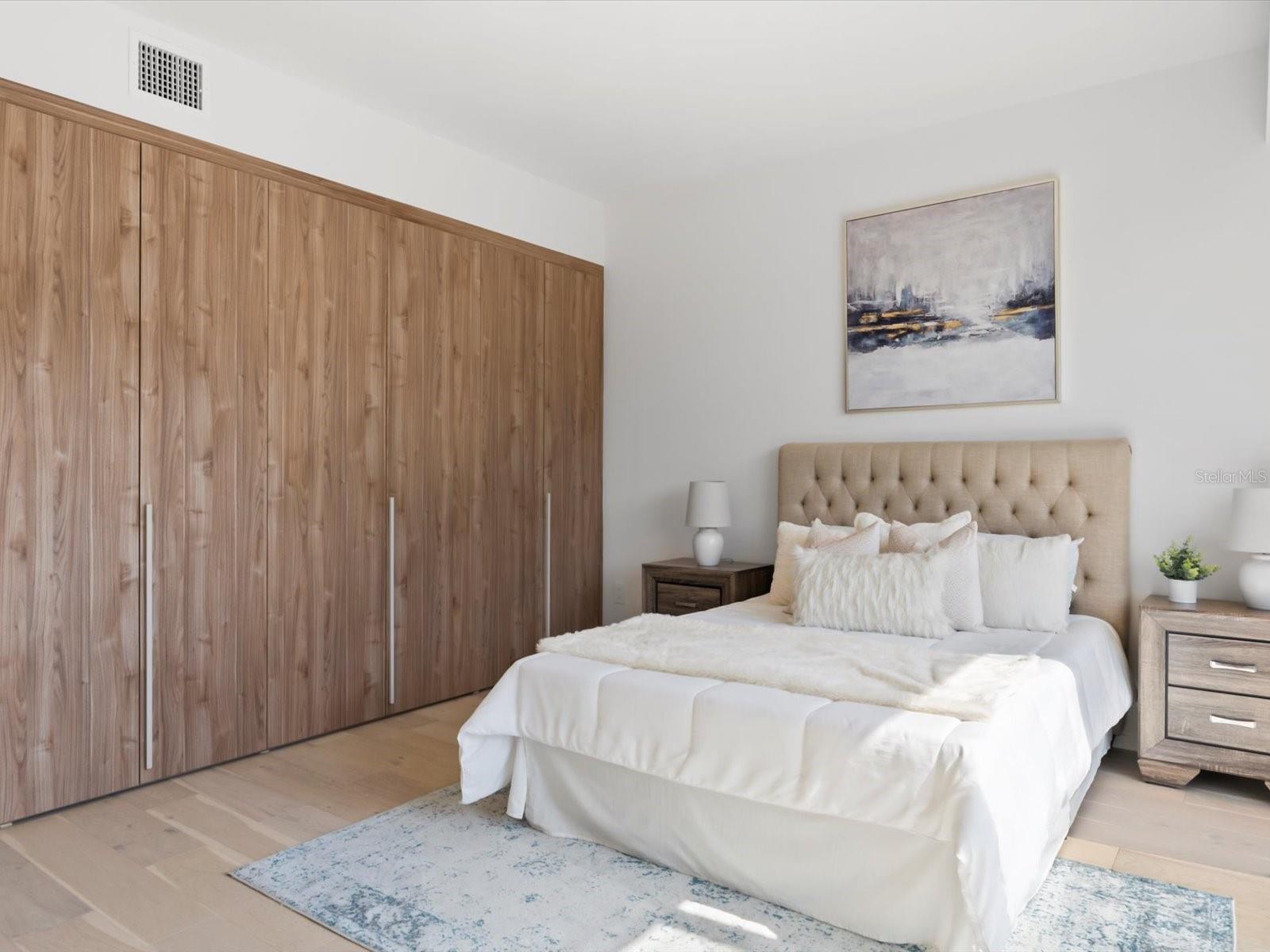 Listing photo id 42 for 1020 Sunset Point Road 213