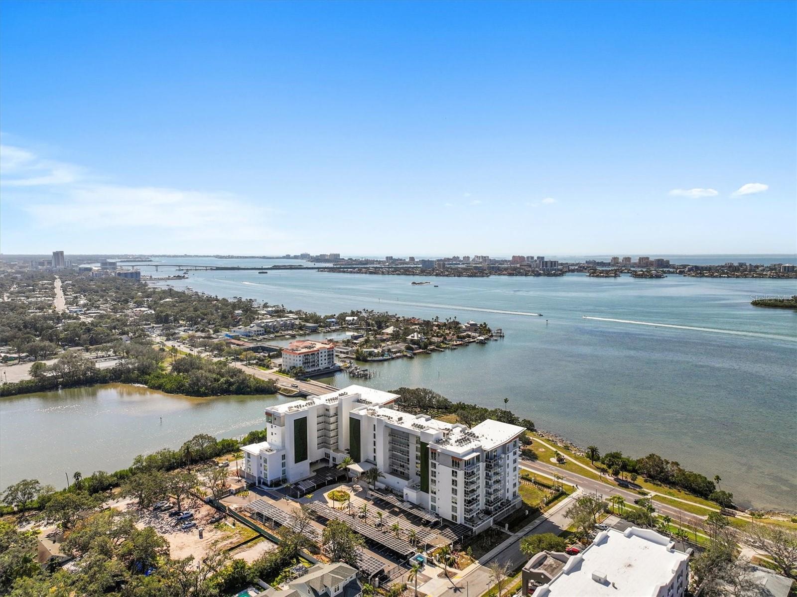 Listing photo id 81 for 1020 Sunset Point Road 213