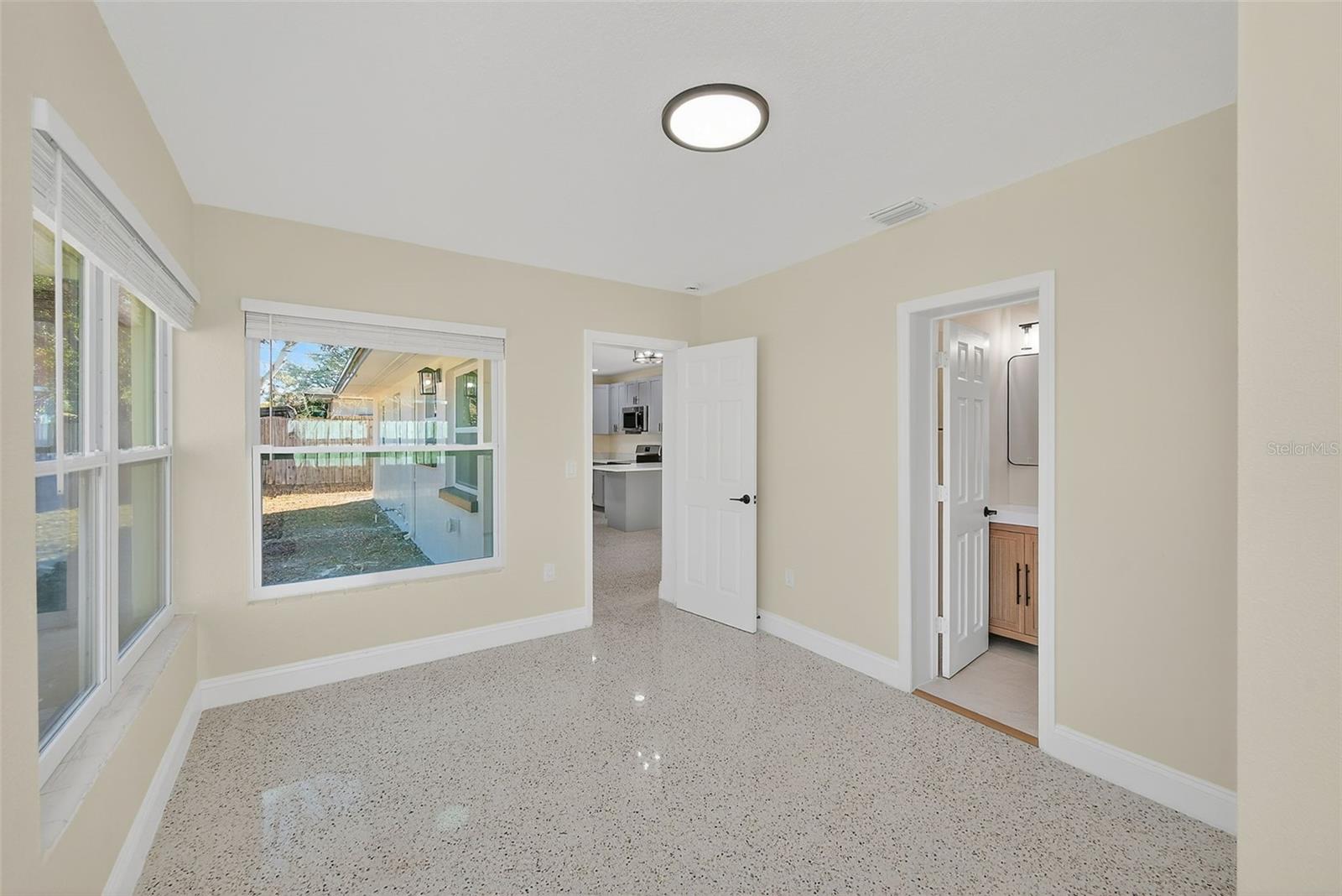 Image 11 of 23 For 1604 Sherwood Street