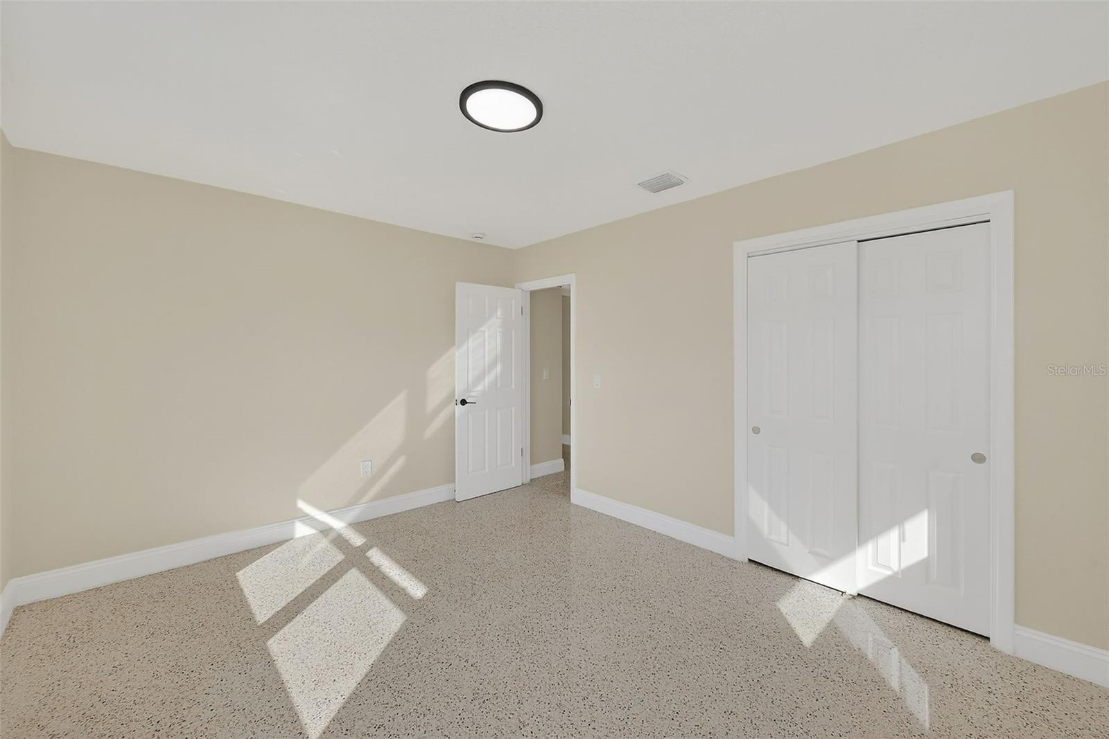 Image 16 of 23 For 1604 Sherwood Street