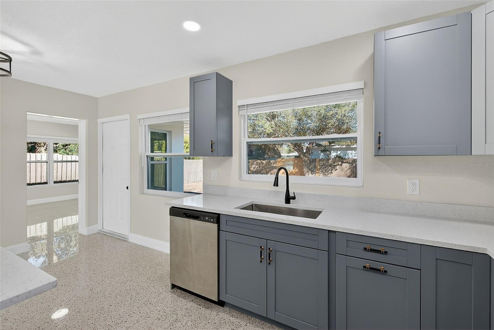 Image 9 of 23 For 1604 Sherwood Street