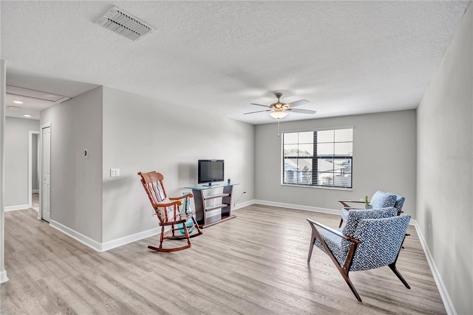 Image 26 of 58 For 32101 Goddard Drive