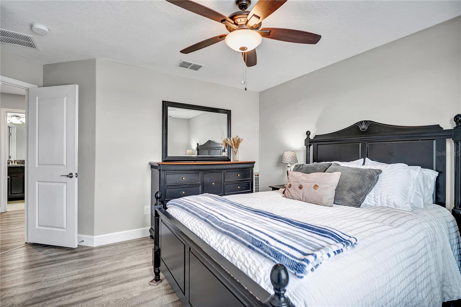 Image 34 of 58 For 32101 Goddard Drive