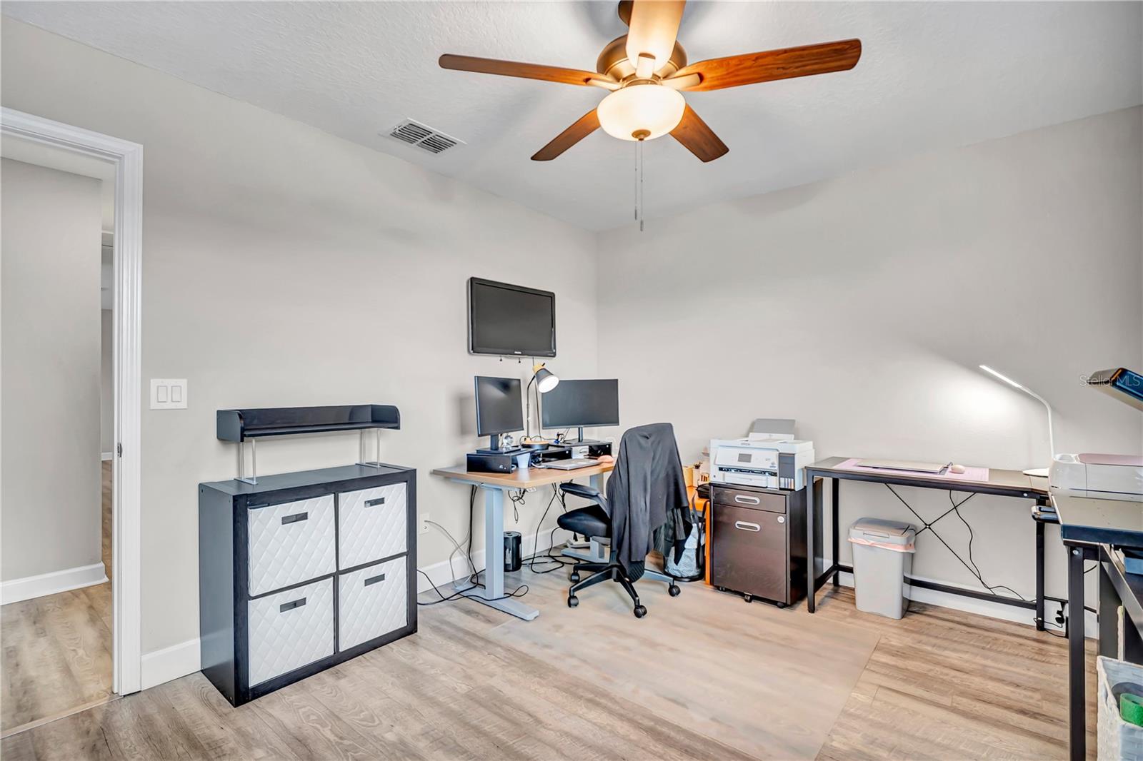 Image 36 of 58 For 32101 Goddard Drive