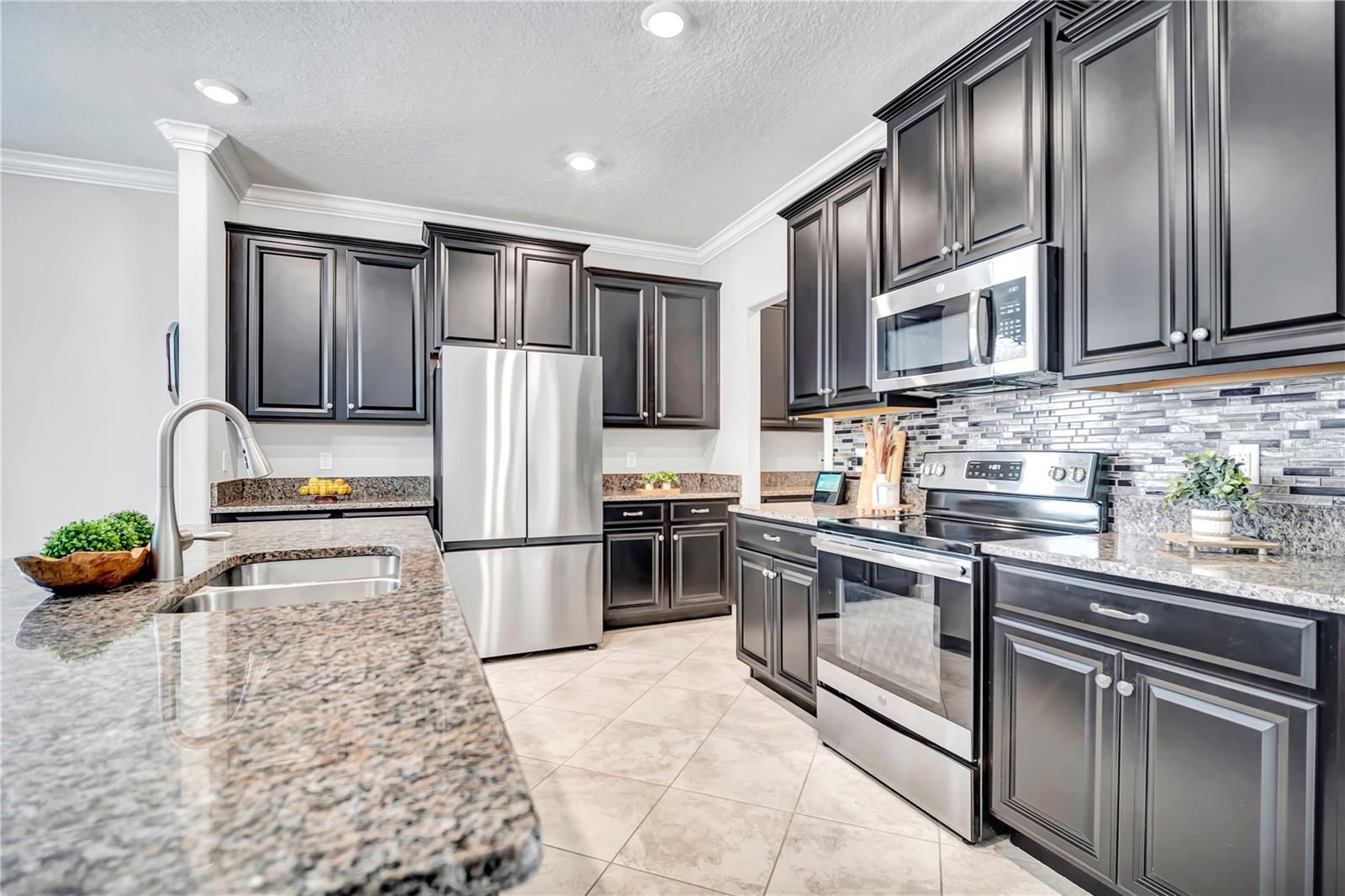 Image 9 of 58 For 32101 Goddard Drive