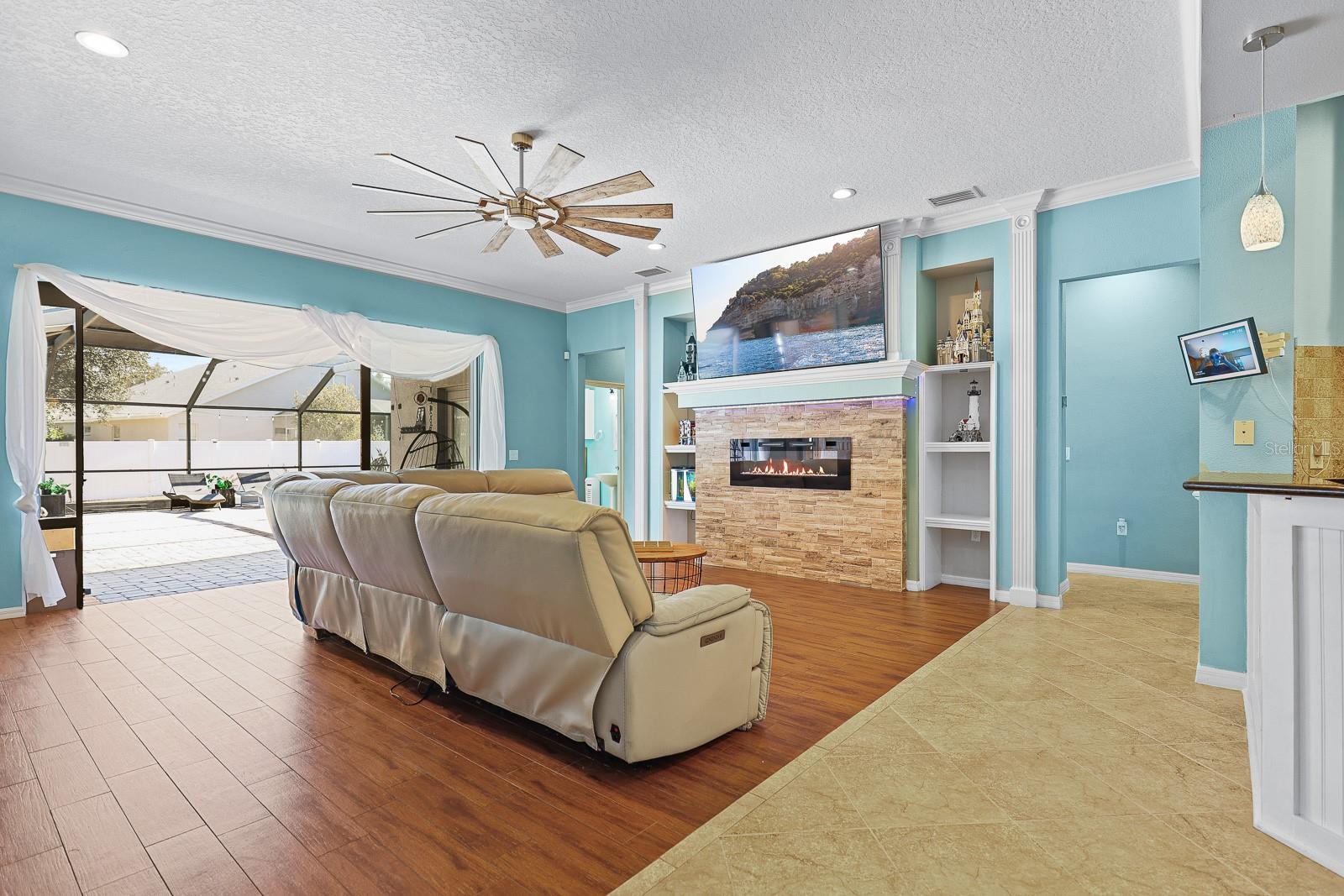 Image 18 of 54 For 12114 Creek Edge Drive