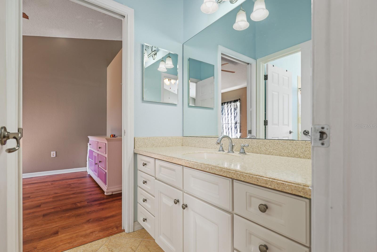 Image 30 of 54 For 12114 Creek Edge Drive