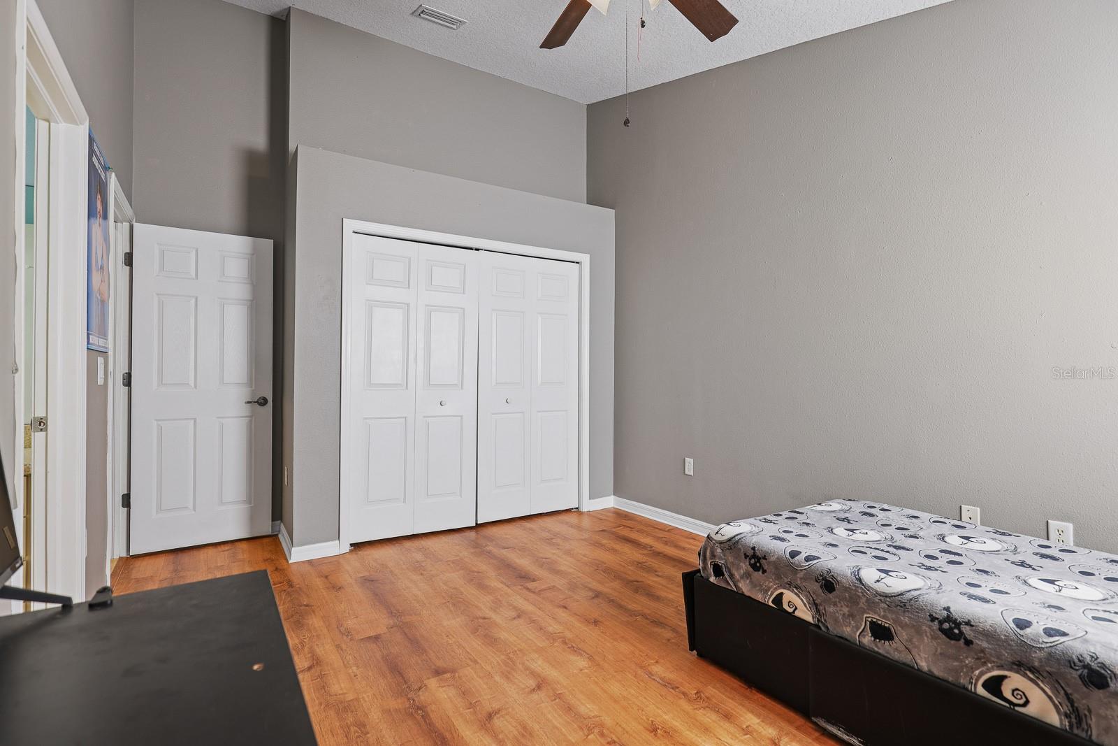 Image 32 of 54 For 12114 Creek Edge Drive