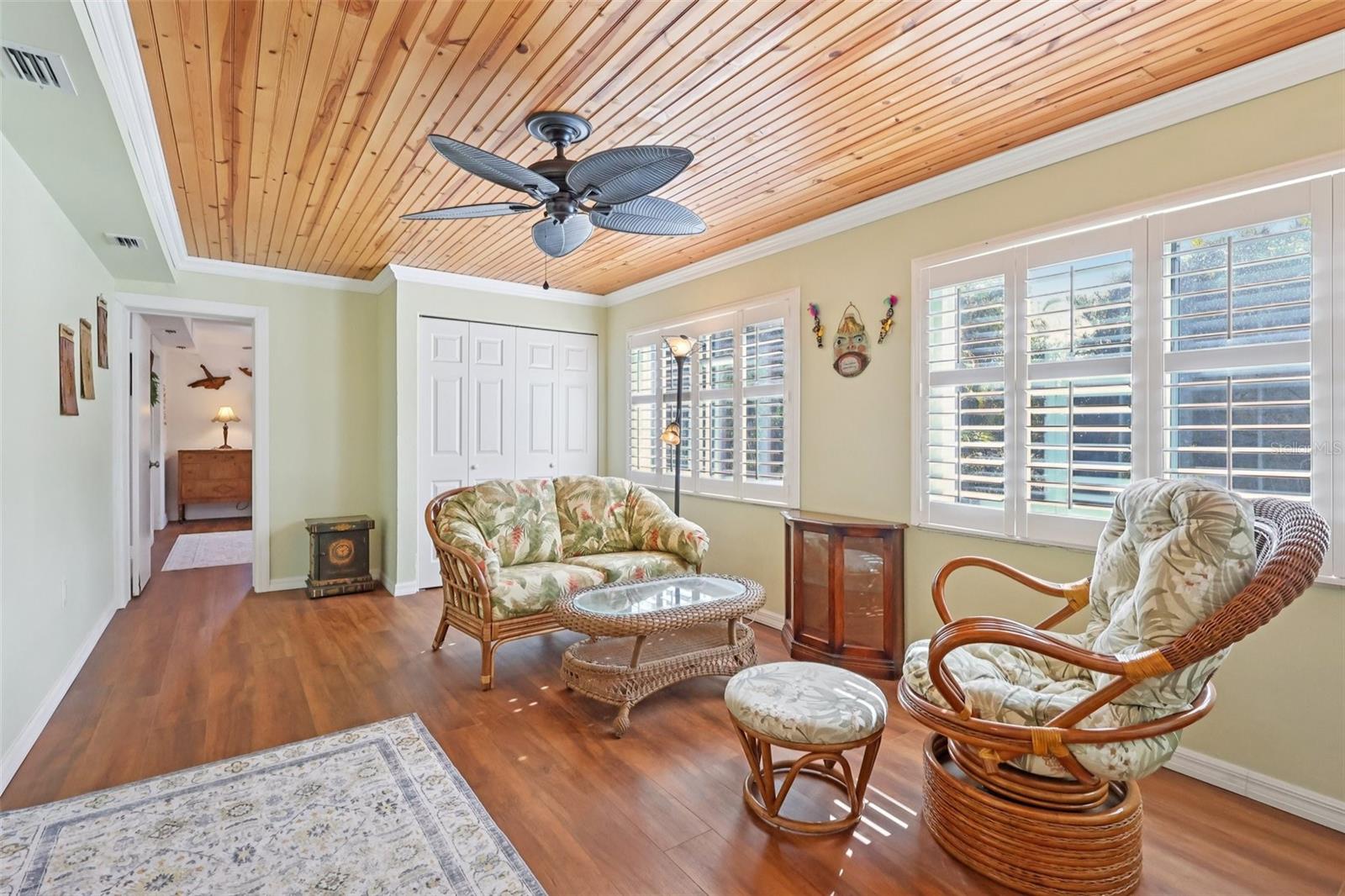 Image 16 of 33 For 1945 Madison Avenue