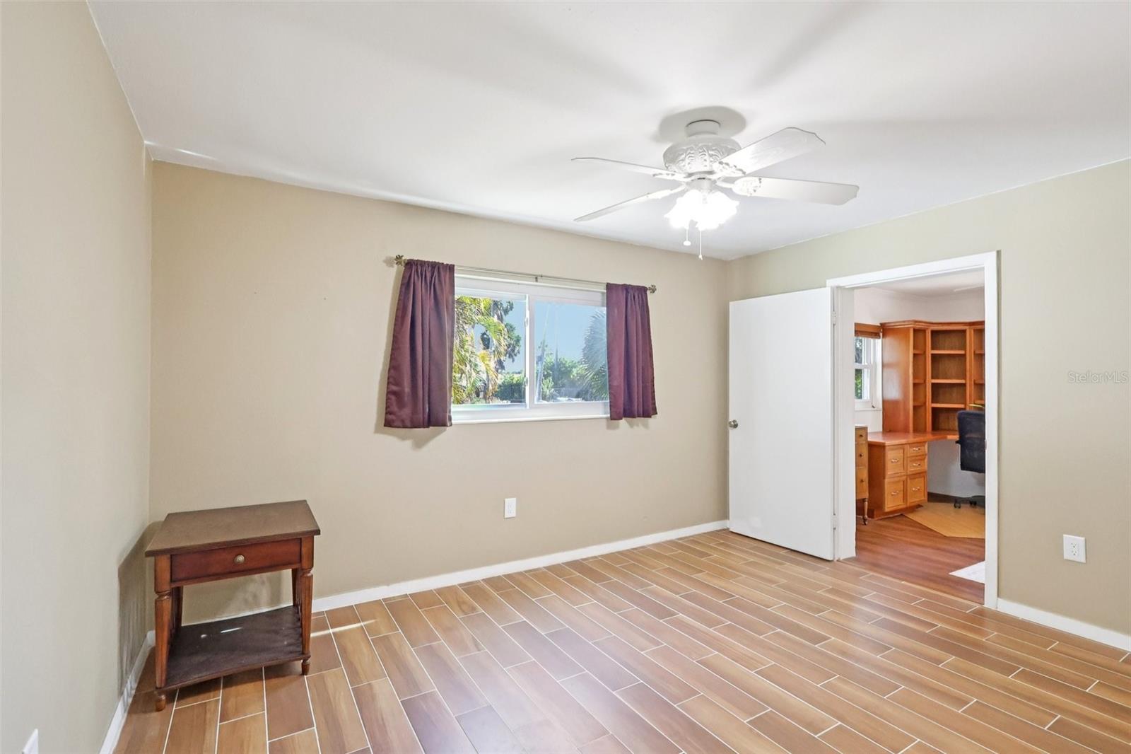 Image 20 of 33 For 1945 Madison Avenue