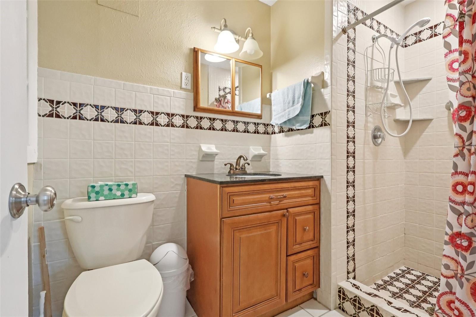 Image 22 of 33 For 1945 Madison Avenue