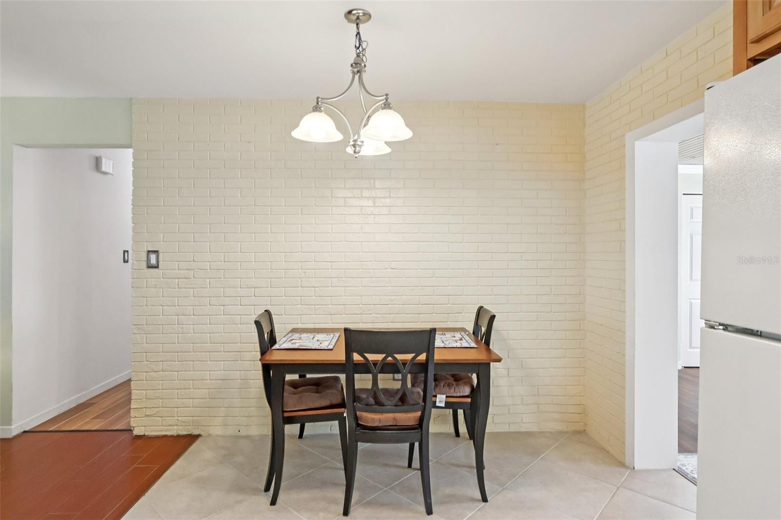 Image 4 of 33 For 1945 Madison Avenue