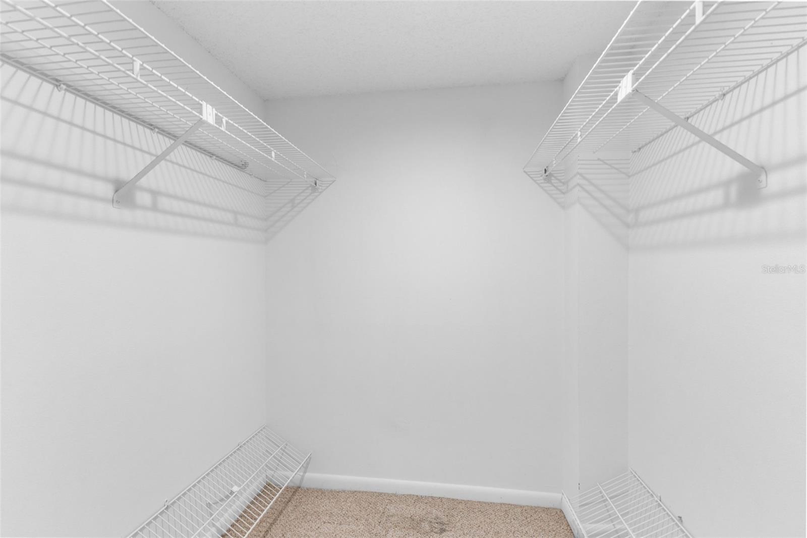 Image 22 of 38 For 1938 Golfview Drive 1938