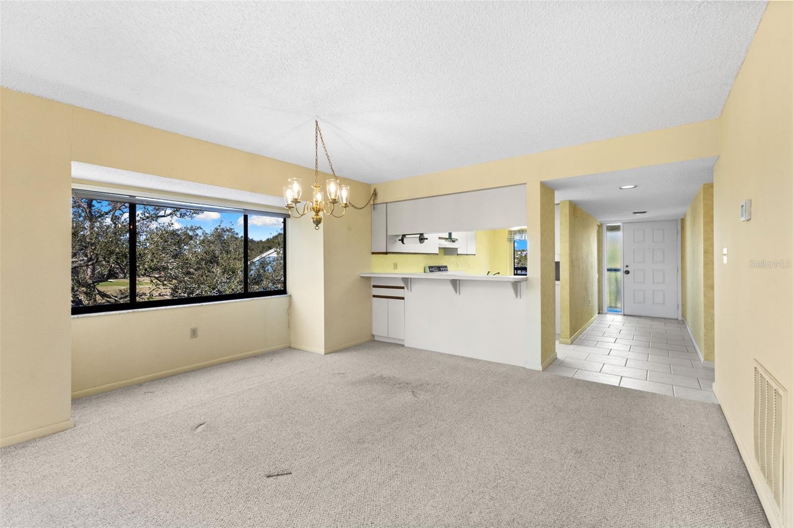 Image 9 of 38 For 1938 Golfview Drive 1938