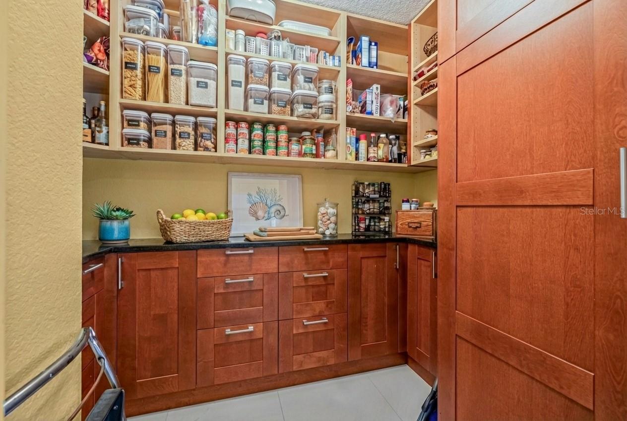 Image 14 of 46 For 614 Norton Street