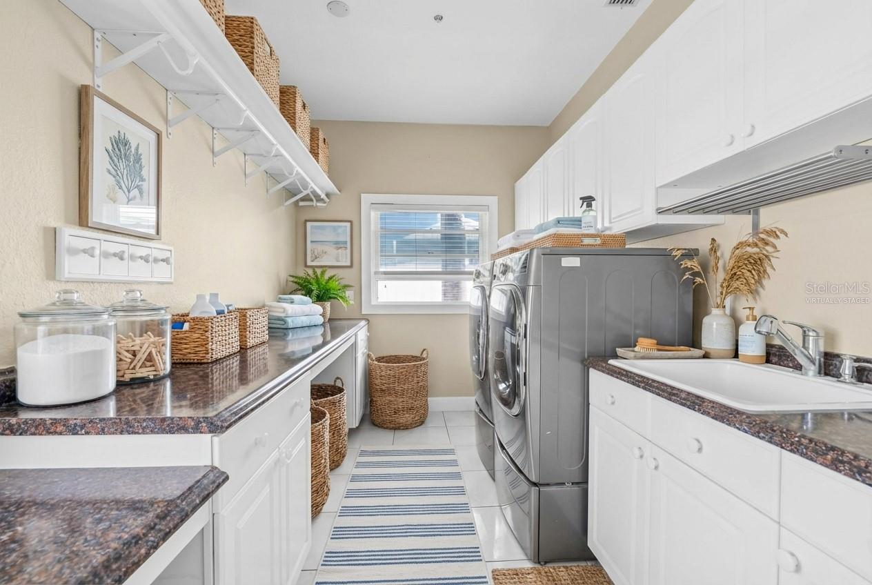 Image 25 of 46 For 614 Norton Street