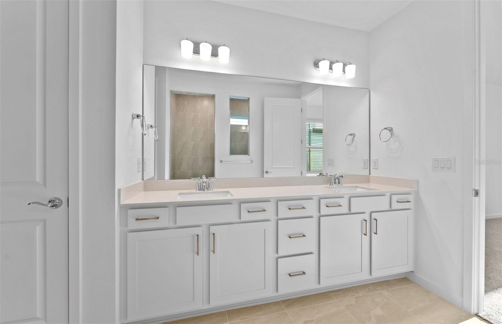 Listing photo id 9 for 5164 Everlong Drive