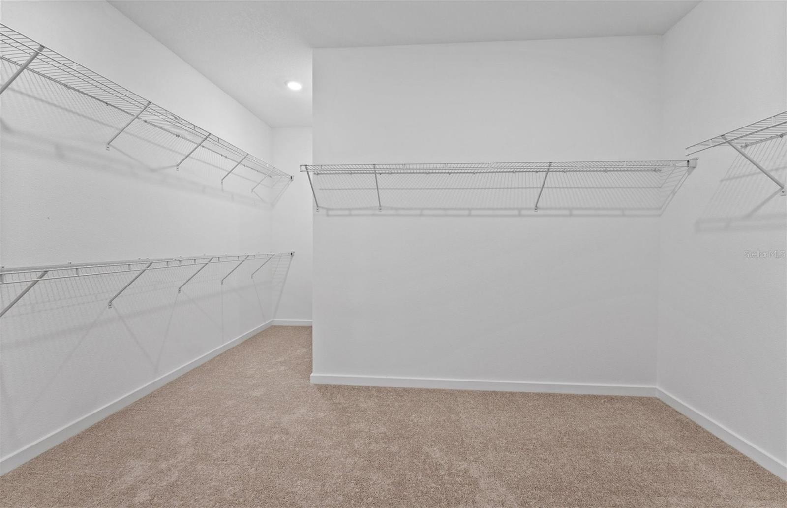 Listing photo id 10 for 5164 Everlong Drive