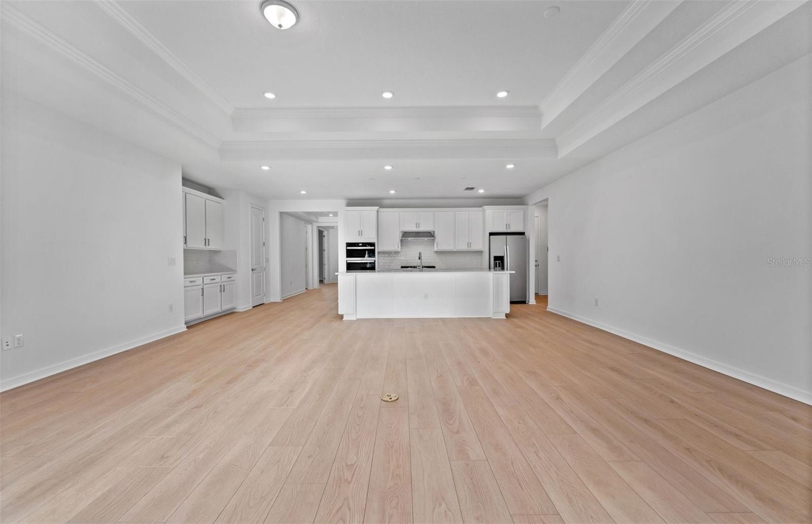 Listing photo id 4 for 5164 Everlong Drive