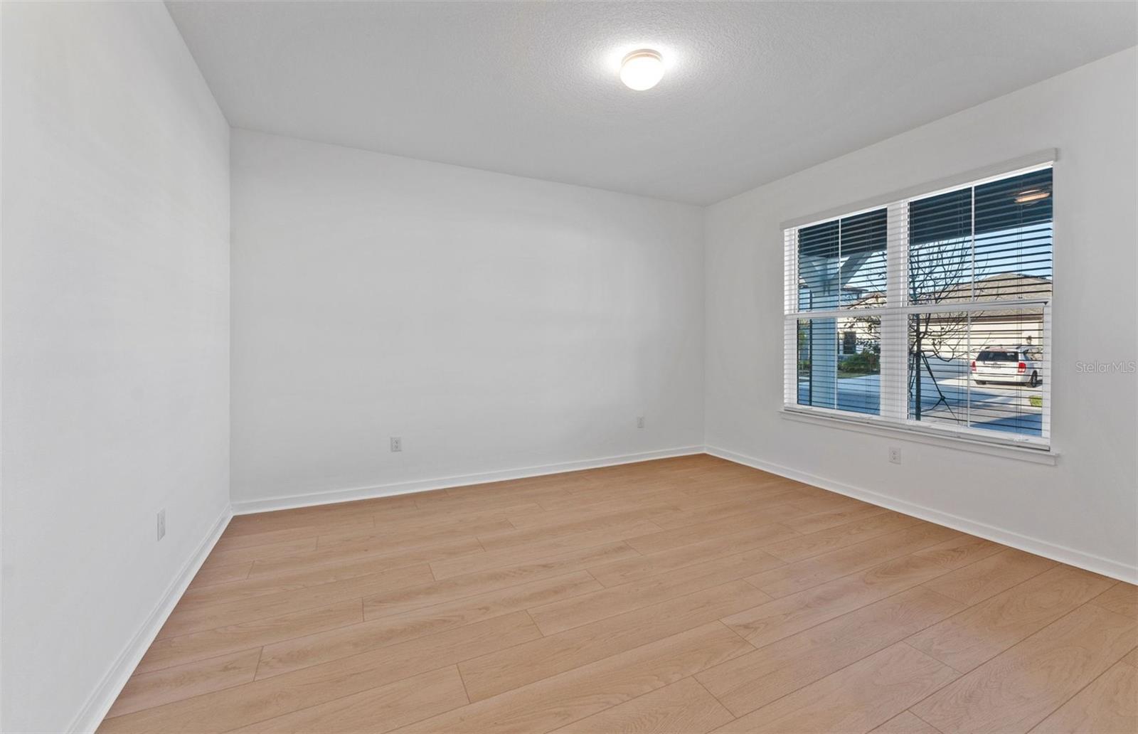 Listing photo id 5 for 5164 Everlong Drive