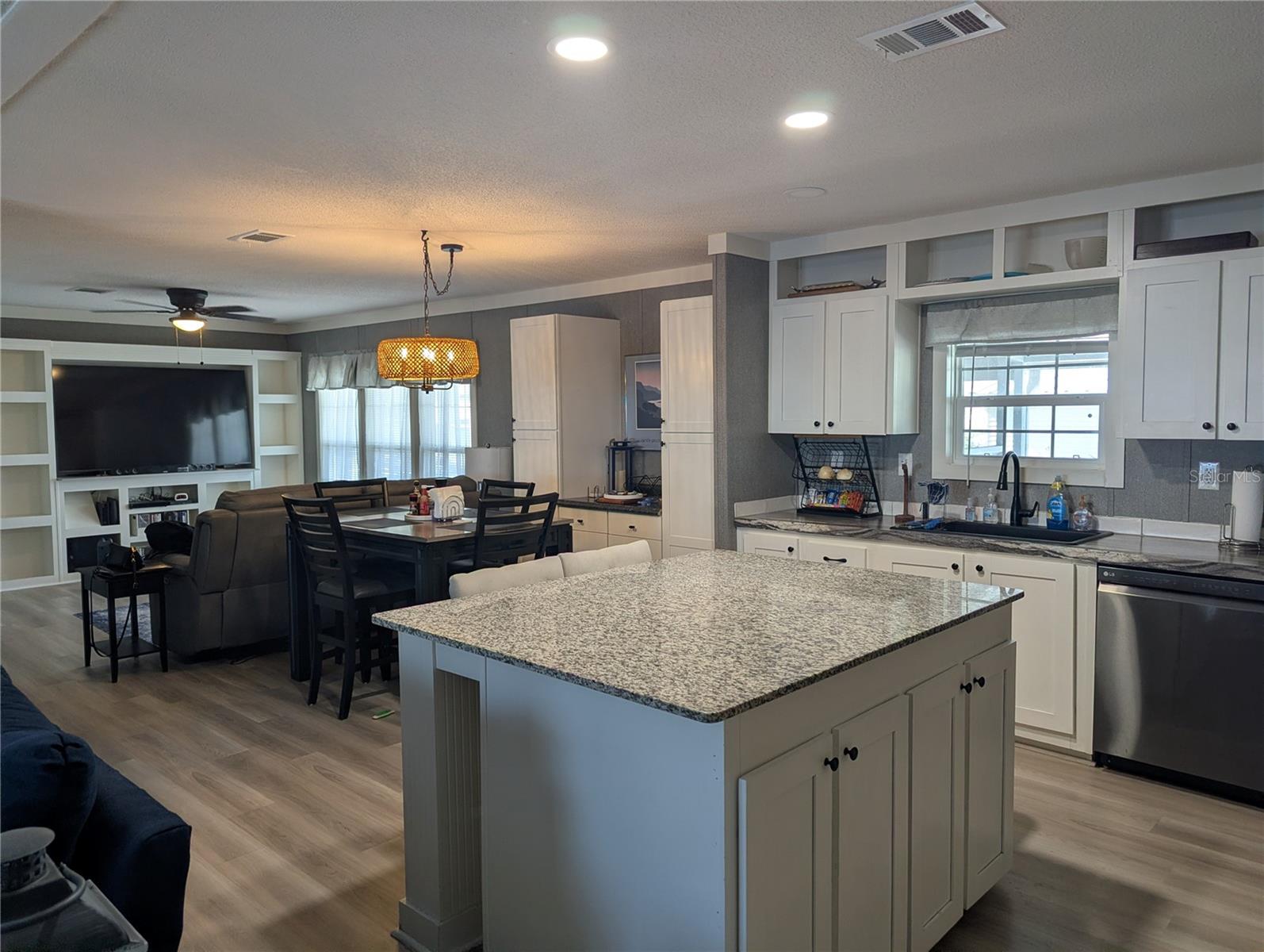 Image 6 of 10 For 8248 Weatherford Avenue