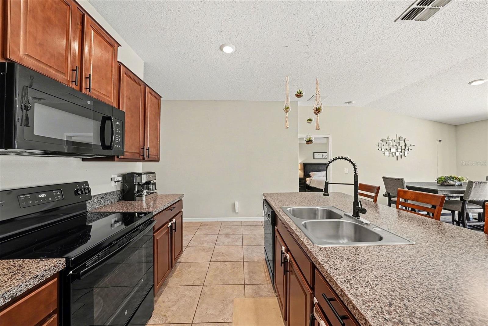 Image 13 of 25 For 10128 Crested Fringe Drive