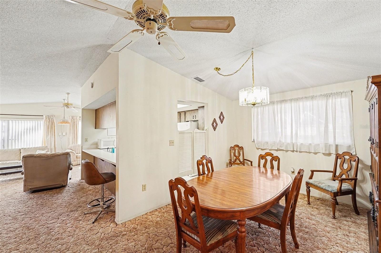 Image 8 of 18 For 1529 Coachlight Way