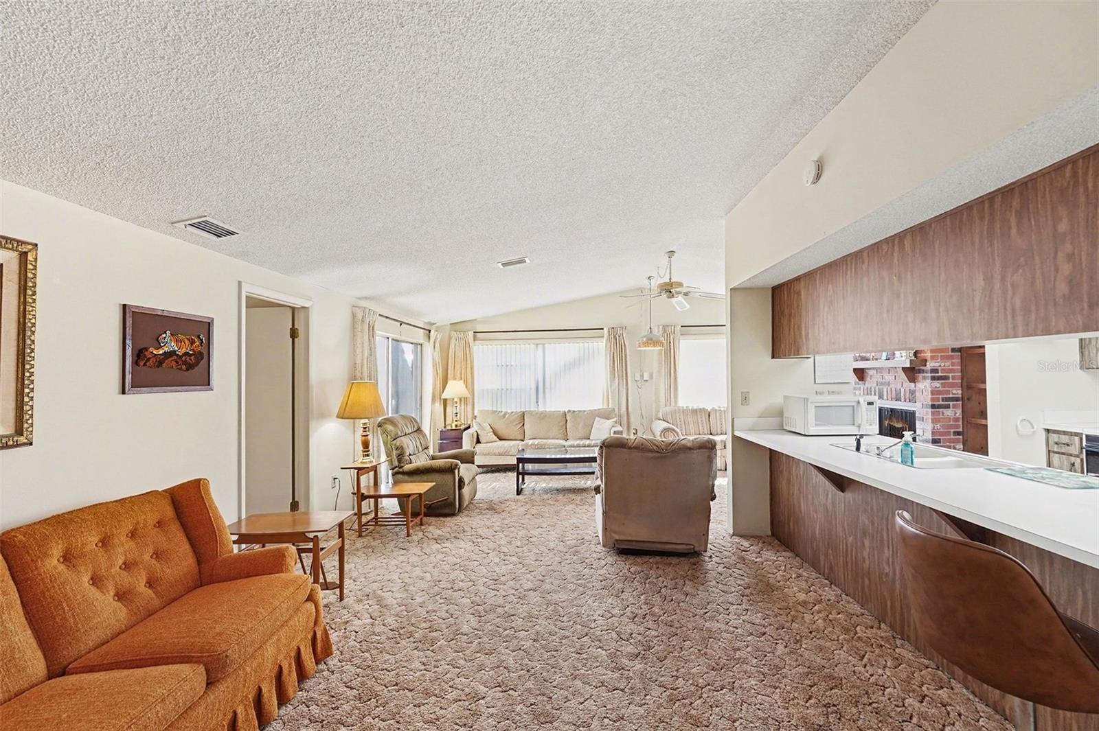 Image 9 of 18 For 1529 Coachlight Way