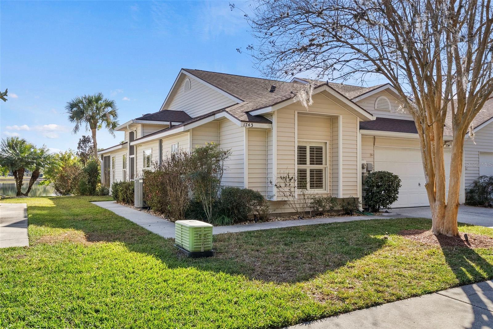 Image 2 of 54 For 1743 Lake Heron