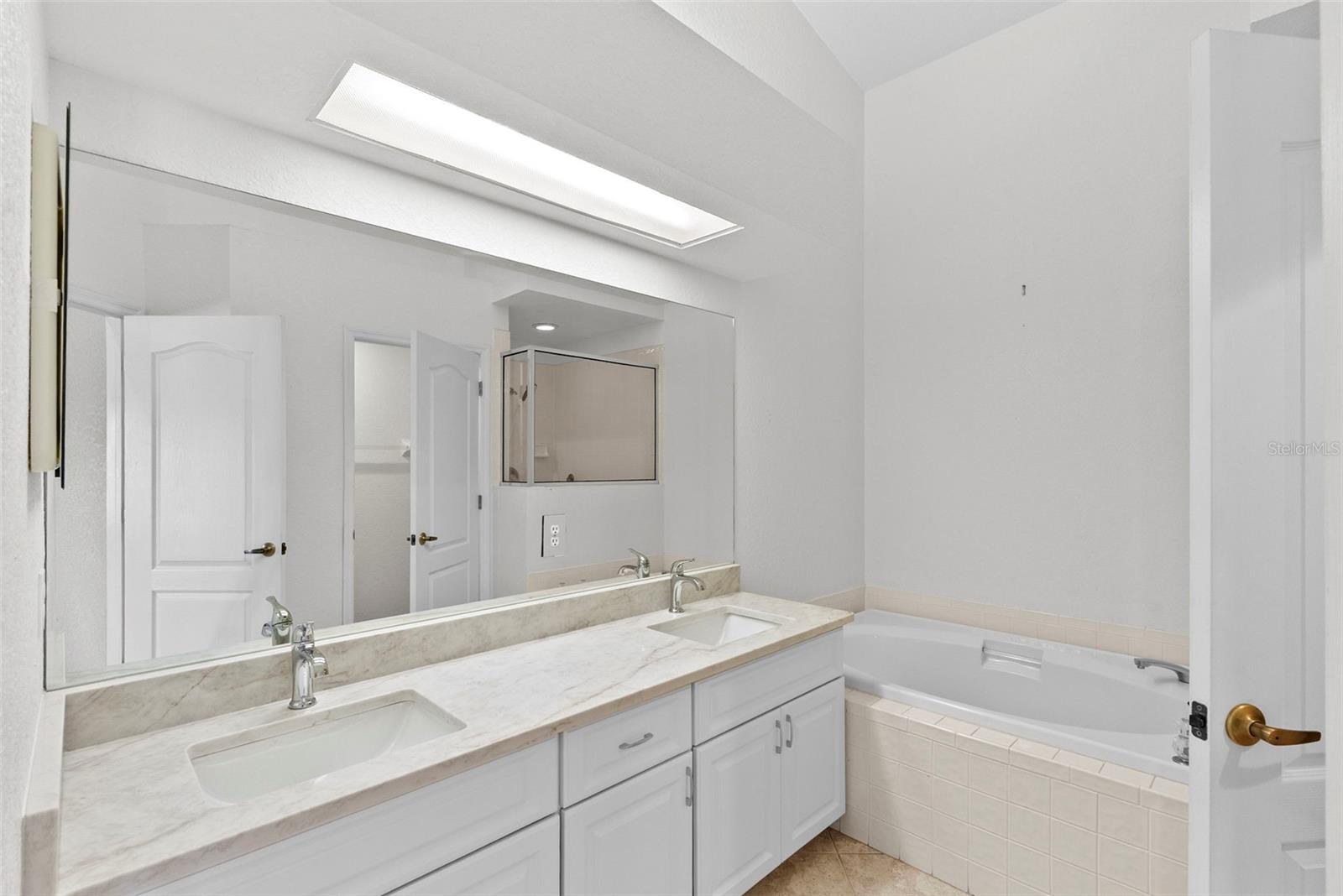 Image 24 of 54 For 1743 Lake Heron