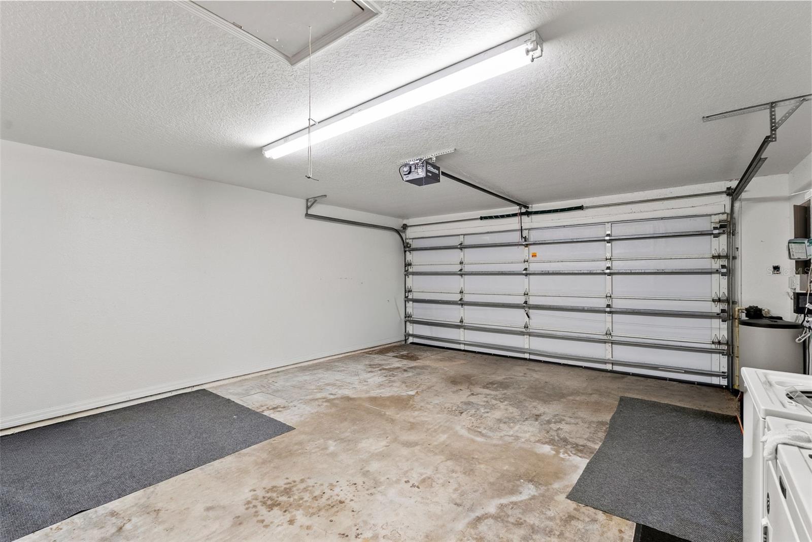 Image 33 of 54 For 1743 Lake Heron