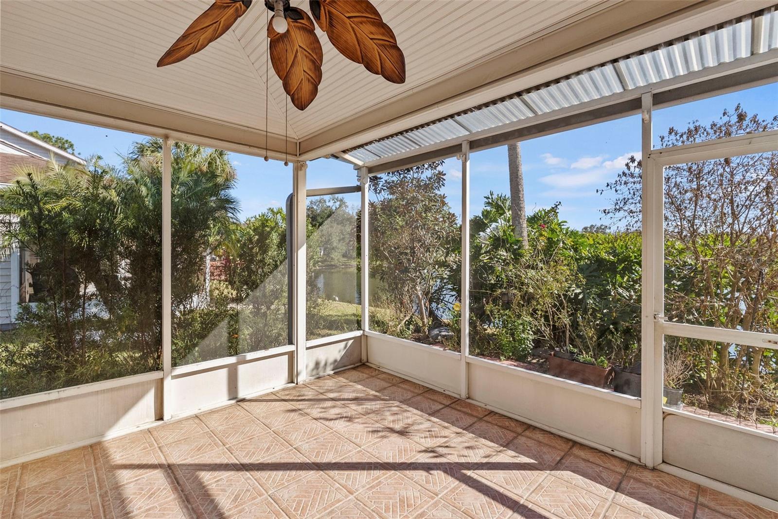 Image 36 of 54 For 1743 Lake Heron