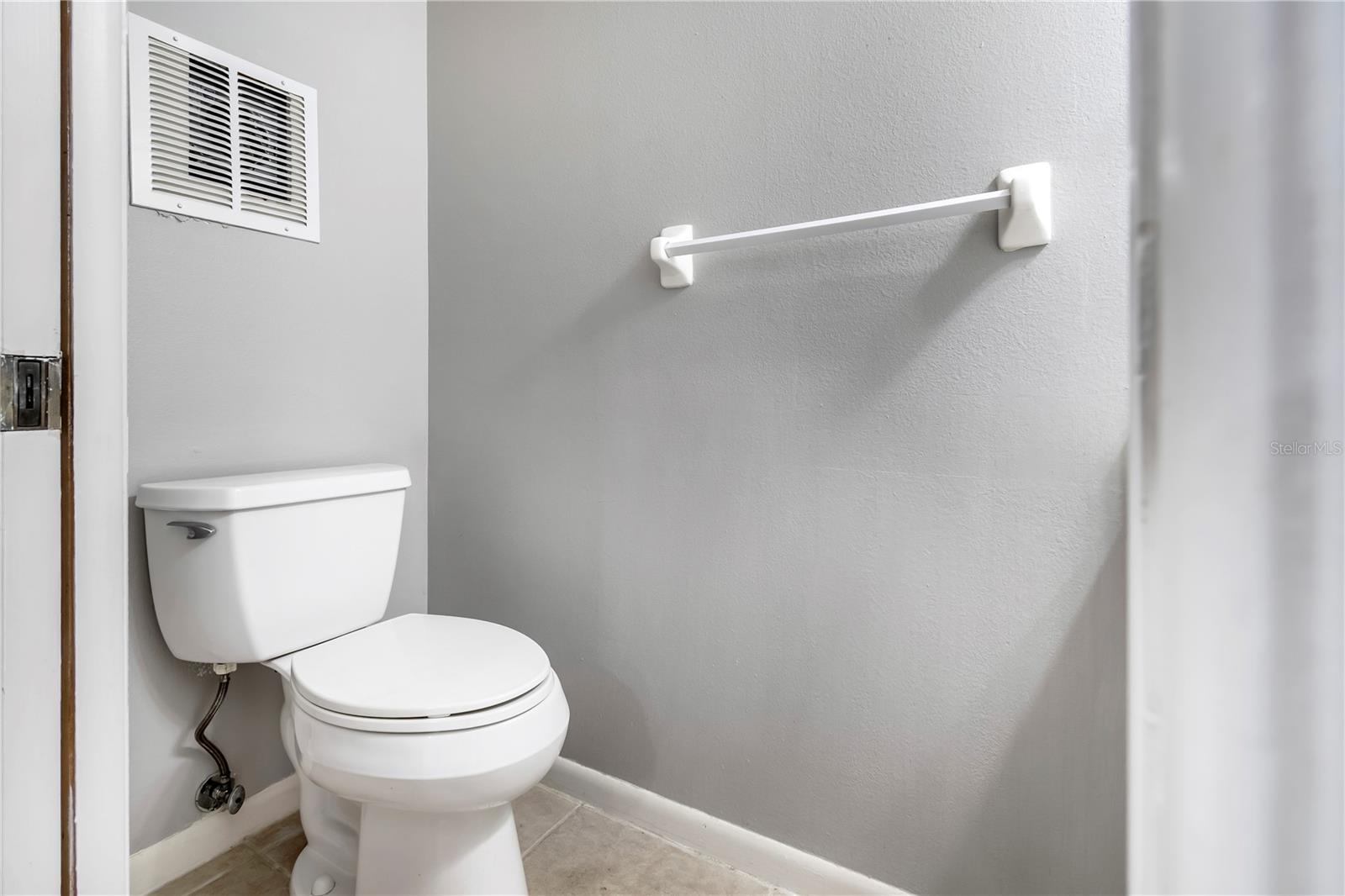 Image 18 of 68 For 1684 Fry Court