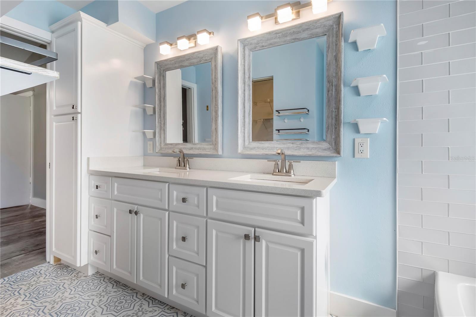 Image 24 of 68 For 1684 Fry Court