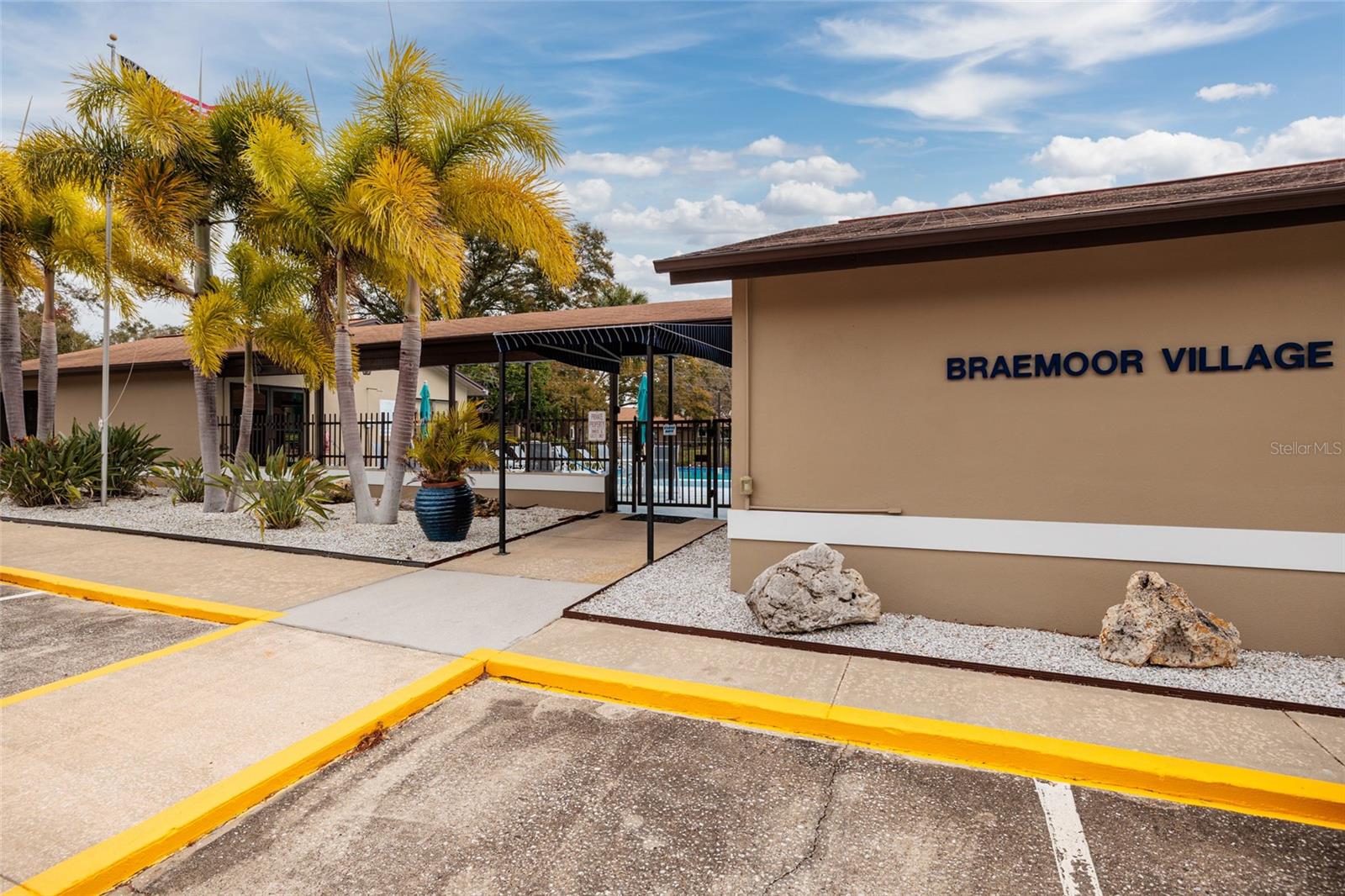 Image 23 of 30 For 1696 Fry Court