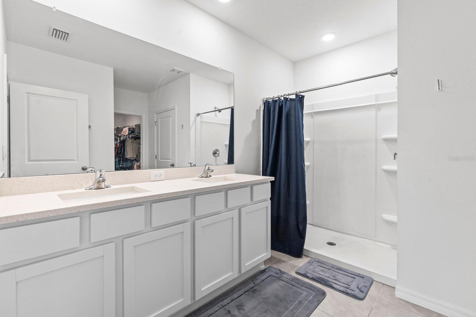 Listing photo id 19 for 3505 Thistle Bank Court