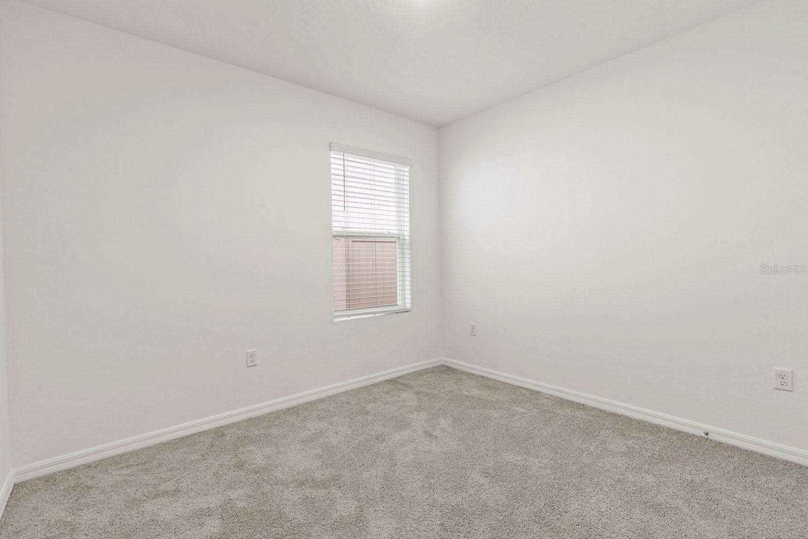 Listing photo id 29 for 3505 Thistle Bank Court