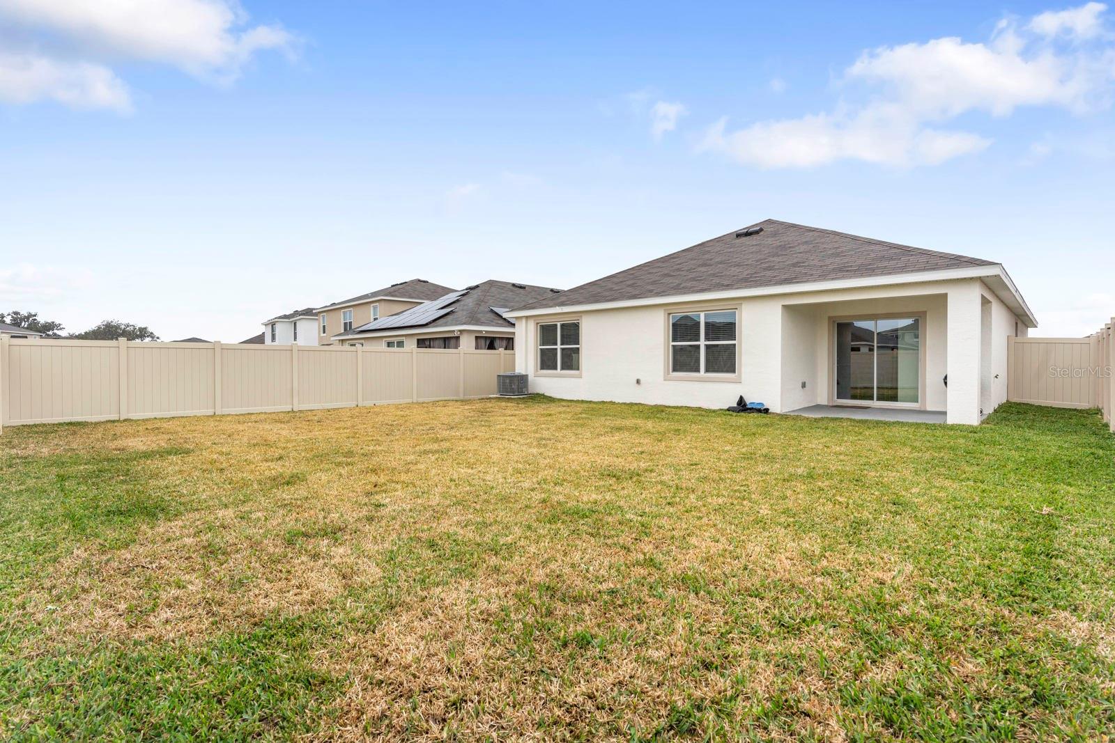 Listing photo id 32 for 3505 Thistle Bank Court