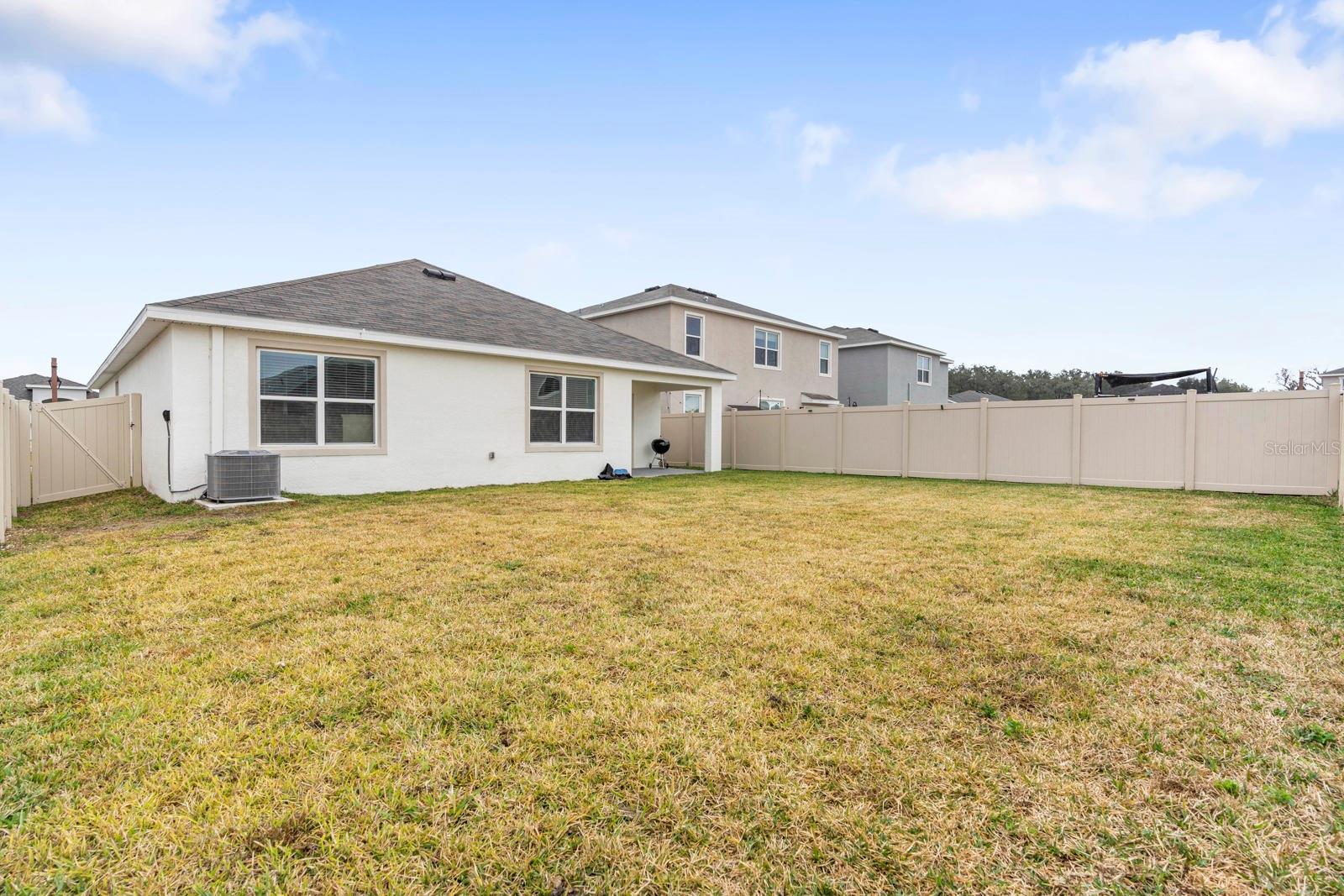 Listing photo id 33 for 3505 Thistle Bank Court