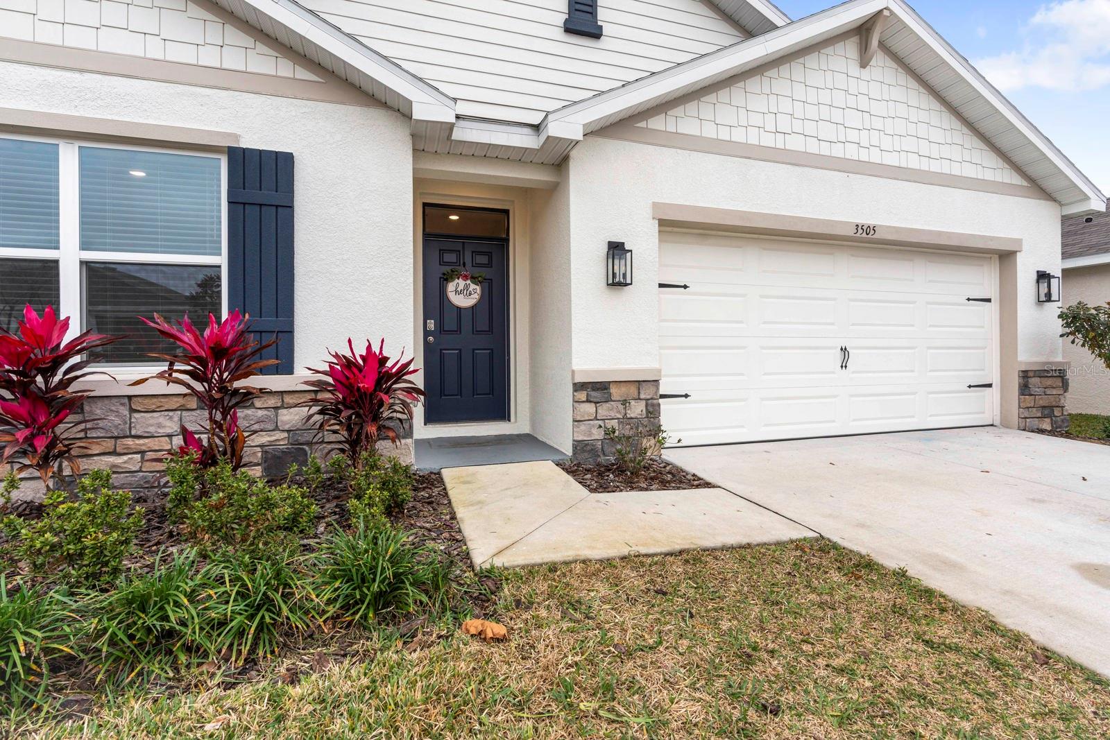 Listing photo id 54 for 3505 Thistle Bank Court