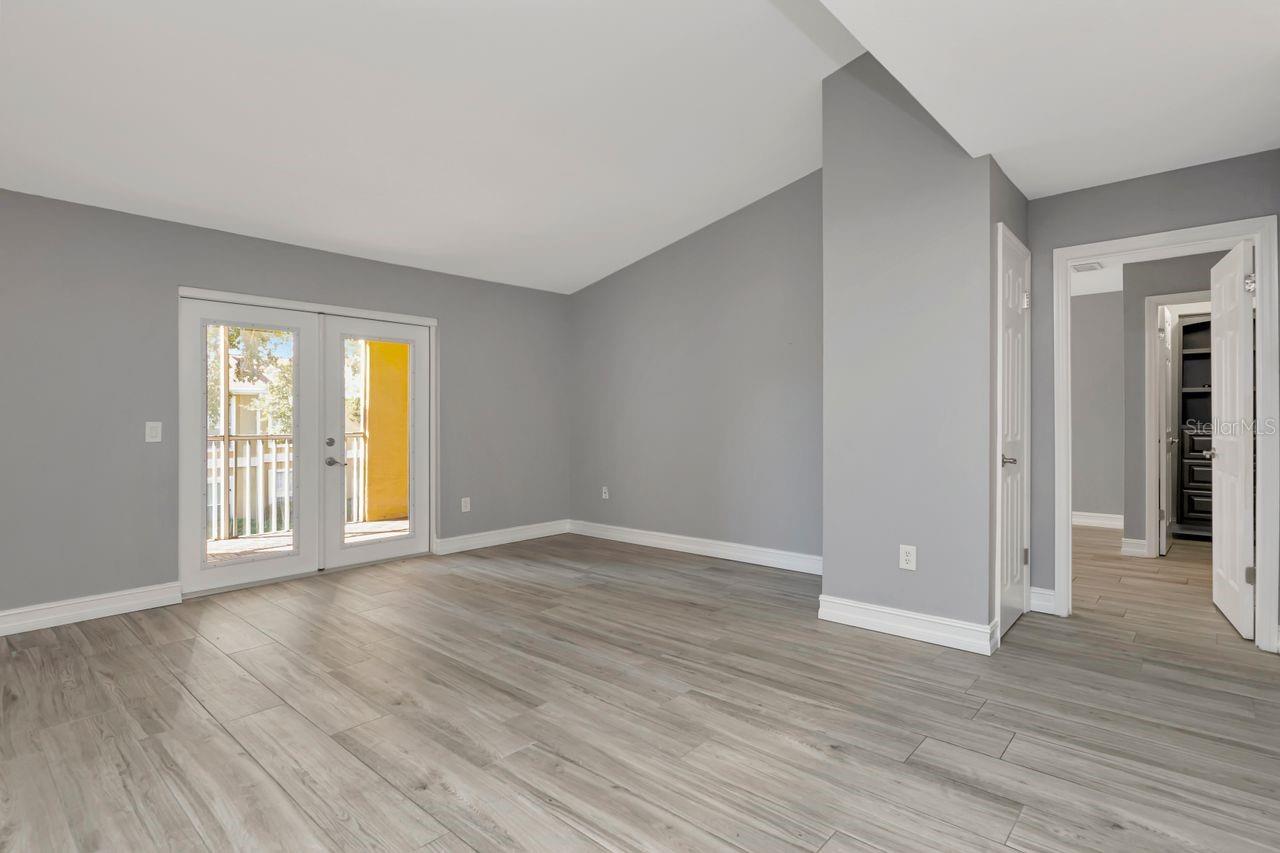 Listing photo id 7 for 9481 Highland Oak Drive 1506