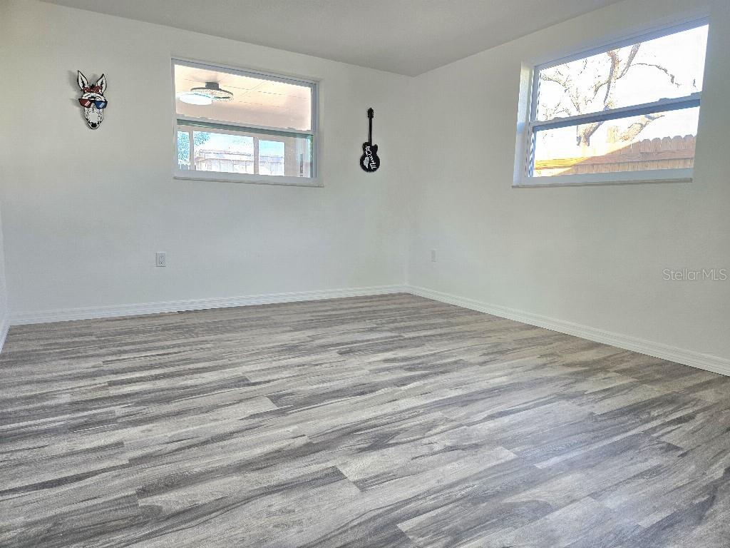 Image 13 of 24 For 11225 Snyder Avenue