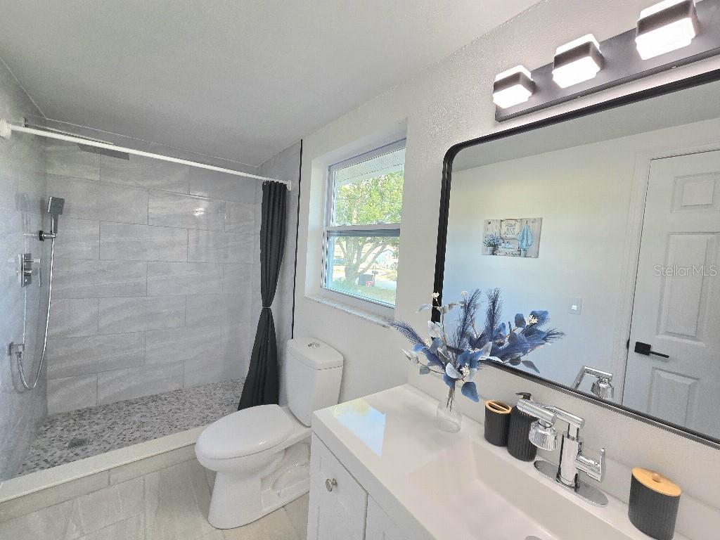 Image 16 of 24 For 11225 Snyder Avenue