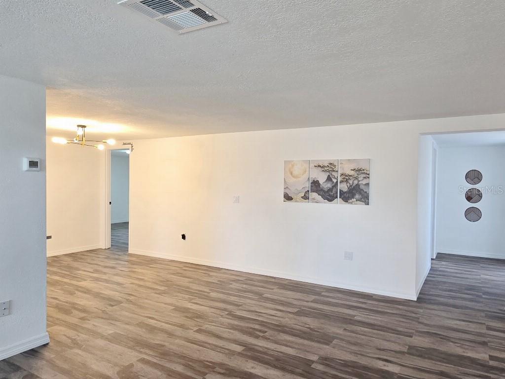 Image 5 of 24 For 11225 Snyder Avenue