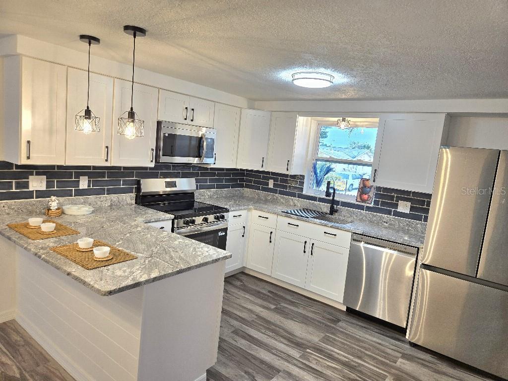 Image 7 of 24 For 11225 Snyder Avenue