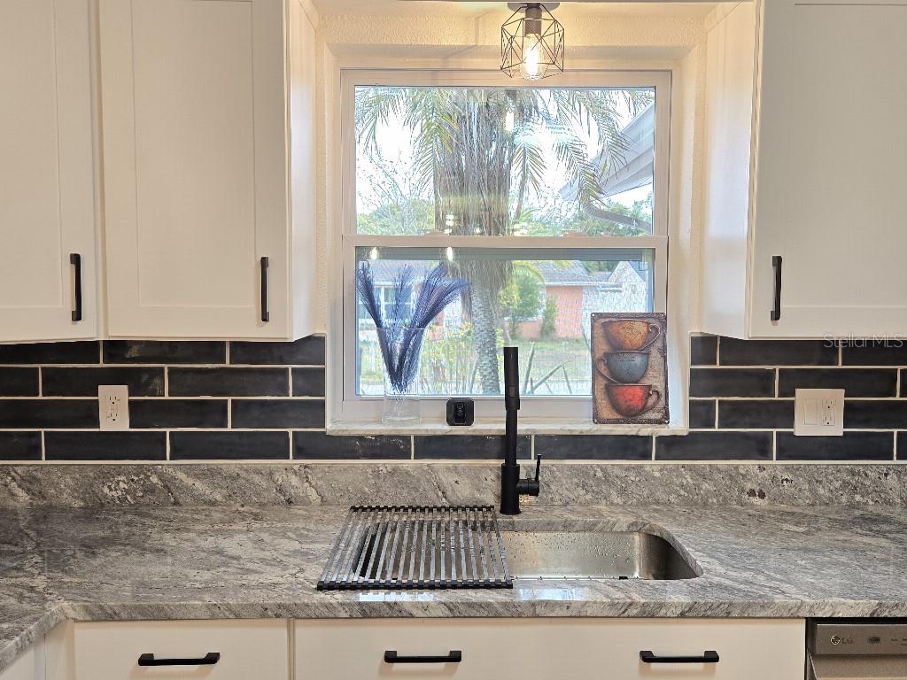 Image 8 of 24 For 11225 Snyder Avenue