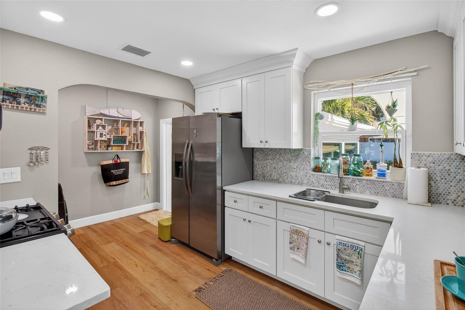 Image 10 of 47 For 741 Lantana Avenue